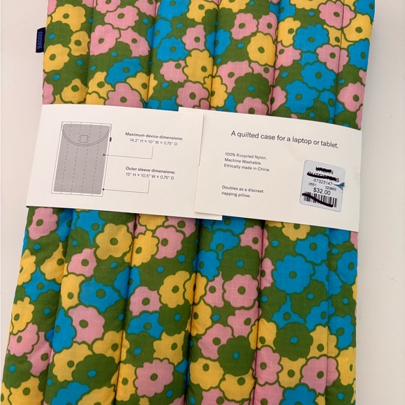 NWT BAGGU Puffy 16” Laptop Sleeve - Flowerbed - Picture 8 of 14